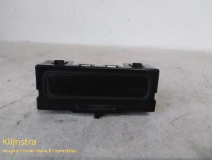 Gebruikte Display Interieur Renault Megane (BA) 1.6i Prijs op aanvraag aangeboden door Fa. Klijnstra & Zn. VOF