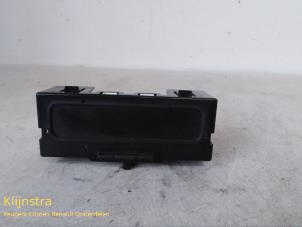 Gebruikte Display Interieur Renault Clio Prijs op aanvraag aangeboden door Fa. Klijnstra & Zn. VOF