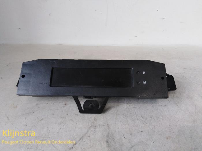 Gebruikte Display Interieur Renault Twingo (C06) 1.2 SPi Phase I Prijs € 39,99 Margeregeling aangeboden door Fa. Klijnstra & Zn. VOF