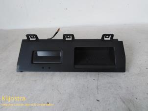 Gebruikte Display Interieur Renault Safrane II 2.5 20V RXE,RXT Prijs op aanvraag aangeboden door Fa. Klijnstra & Zn. VOF