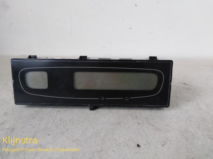 Gebruikte Display Interieur Renault Laguna Prijs op aanvraag aangeboden door Fa. Klijnstra & Zn. VOF