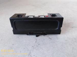 Gebruikte Display Interieur Renault Clio II (BB/CB) 1.4 16V Prijs op aanvraag aangeboden door Fa. Klijnstra & Zn. VOF