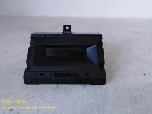 Gebruikte Display Interieur Renault Laguna I (B56) 1.8 Prijs op aanvraag aangeboden door Fa. Klijnstra & Zn. VOF