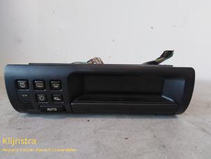 Gebruikte Display Interieur Renault Safrane I 3.0i V6 RT,RXE Prijs op aanvraag aangeboden door Fa. Klijnstra & Zn. VOF