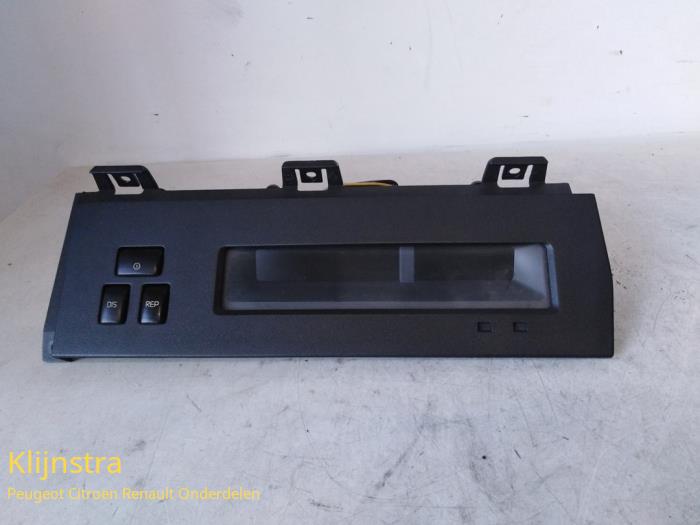 Gebruikte Display Interieur Renault Safrane I 3.0i V6 Prijs op aanvraag aangeboden door Fa. Klijnstra & Zn. VOF