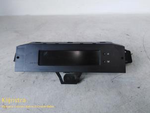 Gebruikte Display Interieur Renault Twingo (C06) 1.2 SPi Phase I Prijs € 65,00 Margeregeling aangeboden door Fa. Klijnstra & Zn. VOF