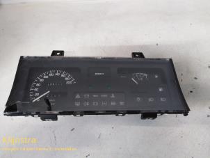 Gebruikte Kilometerteller KM Renault Clio (B/C57/357/557/577) 1.4i RN,RT Kat. Prijs op aanvraag aangeboden door Fa. Klijnstra & Zn. VOF