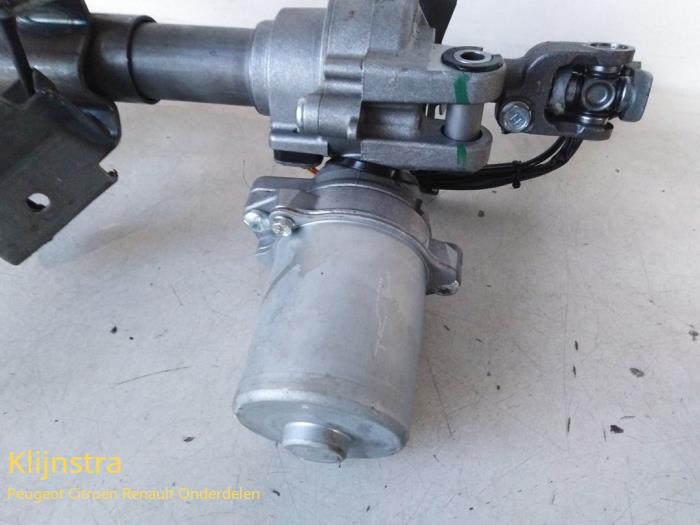 Gebruikte Pomp Servo Peugeot 108 1.0 12V Prijs op aanvraag aangeboden door Fa. Klijnstra & Zn. VOF