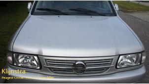 Gebruikte Motorkap Opel Frontera (6B) 2.2i 16V Prijs € 129,00 Margeregeling aangeboden door Fa. Klijnstra & Zn. VOF