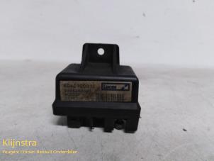Gebruikte Voorgloei Relais Peugeot 106 II 1.5 XNd,XRd,Sketch Prijs op aanvraag aangeboden door Fa. Klijnstra & Zn. VOF