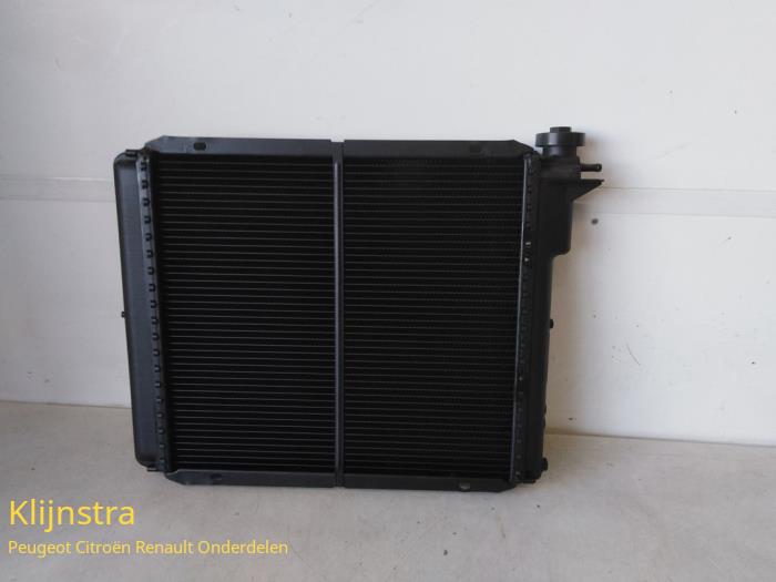 Radiateur van een Peugeot 505 (551A)  1979