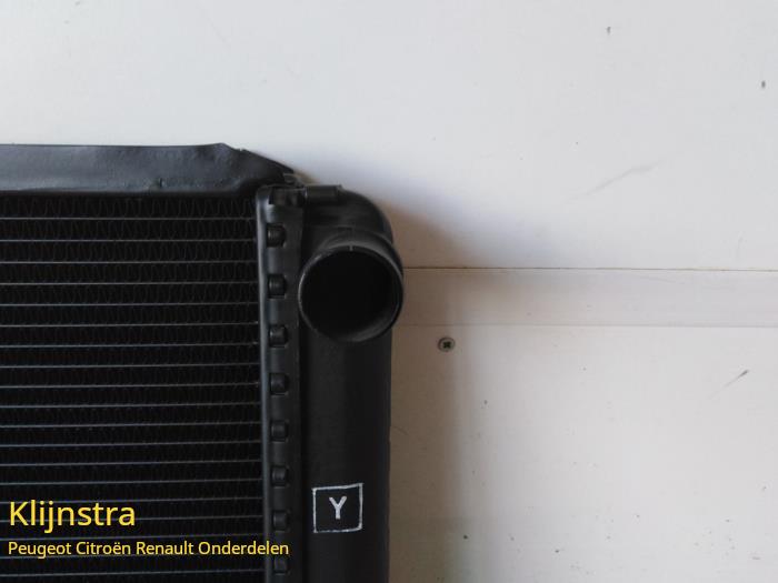 Radiateur van een Peugeot 505 (551A)  1979