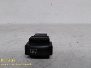 Gebruikte Schakelaar Achteruitverwarming Citroen Xsara Coupé (N0) 1.4 Prijs op aanvraag aangeboden door Fa. Klijnstra & Zn. VOF