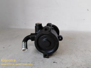 Pomp Servo van een Peugeot 605 (6B) 3.0 SV 1992