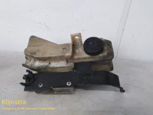 Gebruikte Stuurbekrachtiging Olie Reservoir Peugeot 605 (6B) 3.0 SV Prijs op aanvraag aangeboden door Fa. Klijnstra & Zn. VOF