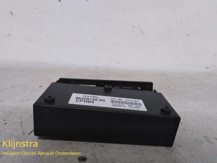 Comfort Module van een Peugeot Expert (222/224) 2.0 HDi 110 16V 2001