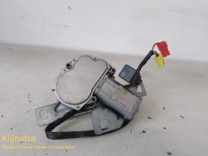 Gebruikte Motor Ruitenwisser achter Peugeot 106 I 1.1 i XN,XR,XT Prijs € 25,00 Margeregeling aangeboden door Fa. Klijnstra & Zn. VOF
