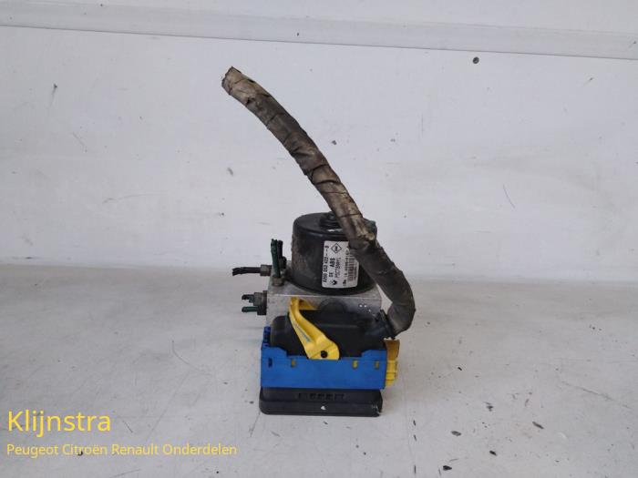 Gebruikte ABS Pomp Renault Laguna II (BG) 1.6 16V Prijs op aanvraag aangeboden door Fa. Klijnstra & Zn. VOF