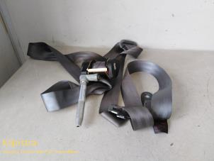 Gebruikte Veiligheidsgordel links-voor Peugeot 806 2.1 TD 12V Prijs € 55,00 Margeregeling aangeboden door Fa. Klijnstra & Zn. VOF