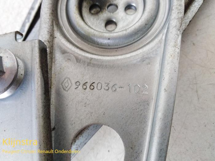 Ruitmechaniek 4Deurs rechts-voor van een Renault Megane 2010