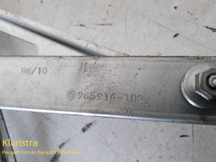 Ruitmechaniek 4Deurs rechts-voor van een Renault Megane 2010