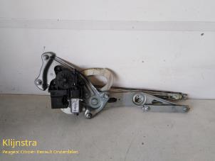 Gebruikte Raammechaniek 4Deurs rechts-voor Renault Megane Prijs op aanvraag aangeboden door Fa. Klijnstra & Zn. VOF