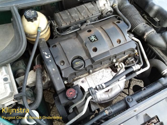 Motor van een Peugeot 206 CC (2D) 1.6 16V 2002