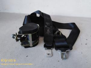 Gebruikte Veiligheidsgordel midden-achter Peugeot 307 SW (3H) 1.6 HDi 16V Prijs op aanvraag aangeboden door Fa. Klijnstra & Zn. VOF