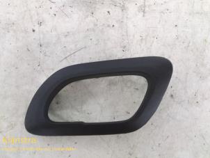 Gebruikte Handgreep Peugeot 5008 I (0A/0E) Prijs op aanvraag aangeboden door Fa. Klijnstra & Zn. VOF