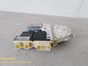 Gebruikte Motor electrisch raam Citroen C4 Berline (LC) 1.6 HDi 16V 110 Prijs op aanvraag aangeboden door Fa. Klijnstra & Zn. VOF