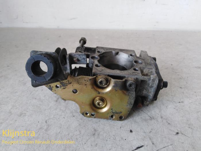 Gebruikte Gasklephuis Peugeot 106 I 1.4 XT i Prijs op aanvraag aangeboden door Fa. Klijnstra & Zn. VOF