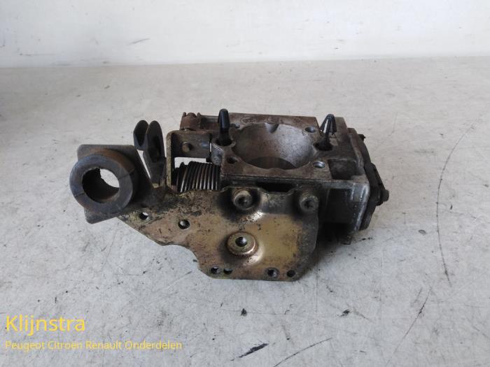Gebruikte Gasklephuis Peugeot 106 I 1.4 XT i Prijs op aanvraag aangeboden door Fa. Klijnstra & Zn. VOF
