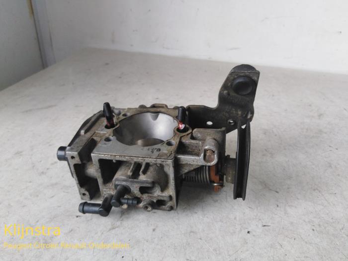 Gebruikte Gasklephuis Peugeot 106 I 1.4 XT i Prijs op aanvraag aangeboden door Fa. Klijnstra & Zn. VOF