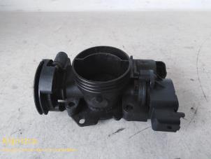 Gebruikte Gasklephuis Peugeot 206 (2A/C/H/J/S) 1.4 XR,XS,XT,Gentry Prijs op aanvraag aangeboden door Fa. Klijnstra & Zn. VOF