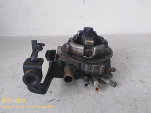 Gebruikte Gasklephuis Peugeot 405 I Break (15E) 1.6 GRi,SRi Kat. Prijs op aanvraag aangeboden door Fa. Klijnstra & Zn. VOF