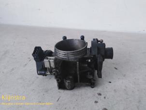 Gebruikte Gasklephuis Peugeot 405 I Break (15E) 1.6 GRi,SRi Kat. Prijs op aanvraag aangeboden door Fa. Klijnstra & Zn. VOF