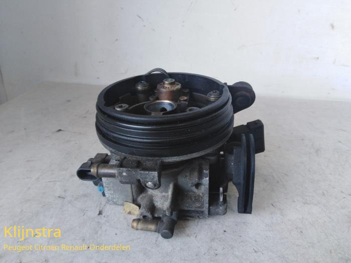 Gebruikte Gasklephuis Peugeot 306 (7A/C/S) 1.4 XN,XR,XA,XRA Prijs op aanvraag aangeboden door Fa. Klijnstra & Zn. VOF