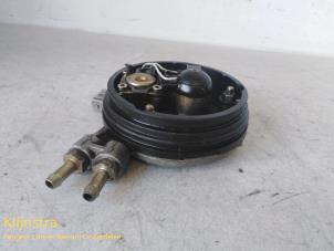 Gebruikte Gasklephuis Peugeot 205 II (20A/C) 1.4 Prijs € 65,00 Margeregeling aangeboden door Fa. Klijnstra & Zn. VOF