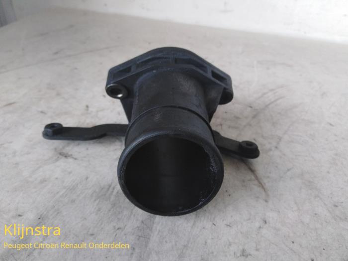 Gebruikte Gasklephuis Peugeot 406 (8B) 1.9 dt Prijs op aanvraag aangeboden door Fa. Klijnstra & Zn. VOF