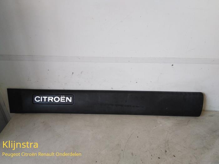 Portierlijst van een Citroën Berlingo 1.9 Di Kat. 2001