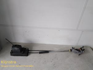 Gebruikte Schakelmechaniek Peugeot 407 (6D) 1.6 HDi 16V Prijs op aanvraag aangeboden door Fa. Klijnstra & Zn. VOF