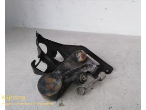 Gebruikte Versnellingsbak Steun Citroen Jumpy (U64) 1.9D Prijs op aanvraag aangeboden door Fa. Klijnstra & Zn. VOF