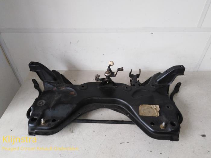 Gebruikte Subframe Peugeot 206 Societe 1.9 D Prijs op aanvraag aangeboden door Fa. Klijnstra & Zn. VOF