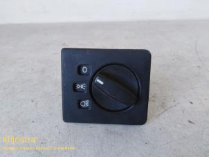 Gebruikte Schakelaar Koplamp Ihv Peugeot Boxer (230L) 2.5D 310C 12V Prijs € 35,00 Margeregeling aangeboden door Fa. Klijnstra & Zn. VOF