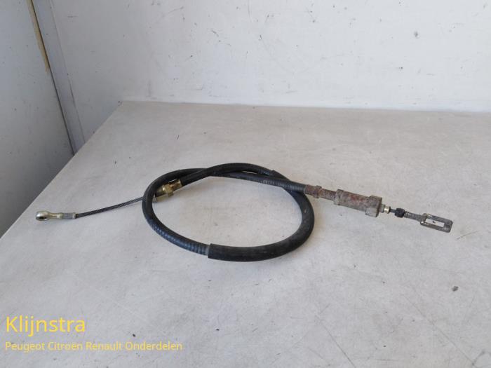 Gebruikte Handrem Kabel Peugeot Boxer (230L) 2.5D 320L 12V Prijs op aanvraag aangeboden door Fa. Klijnstra & Zn. VOF