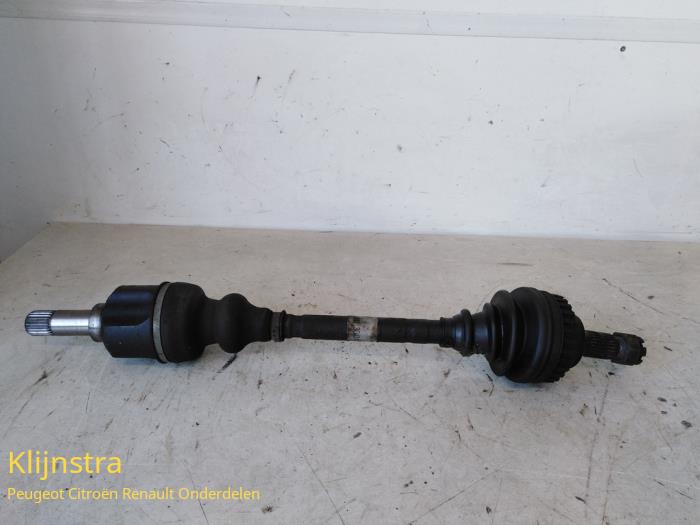 Gebruikte Steekas links-voor Peugeot 306 (7D) 2.0 16V Prijs op aanvraag aangeboden door Fa. Klijnstra & Zn. VOF
