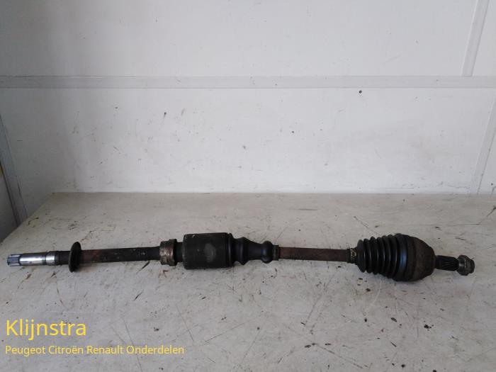 Gebruikte Steekas rechts-voor Peugeot 306 (7A/C/S) 1.6i XR,XT,ST Prijs op aanvraag aangeboden door Fa. Klijnstra & Zn. VOF