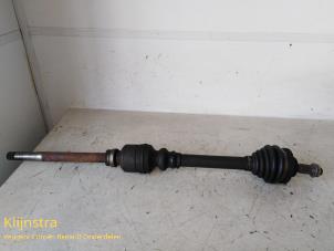 Gebruikte Aandrijfas rechts-voor Peugeot 406 (8B) 2.0 S,SL,ST,STX 16V Prijs op aanvraag aangeboden door Fa. Klijnstra & Zn. VOF