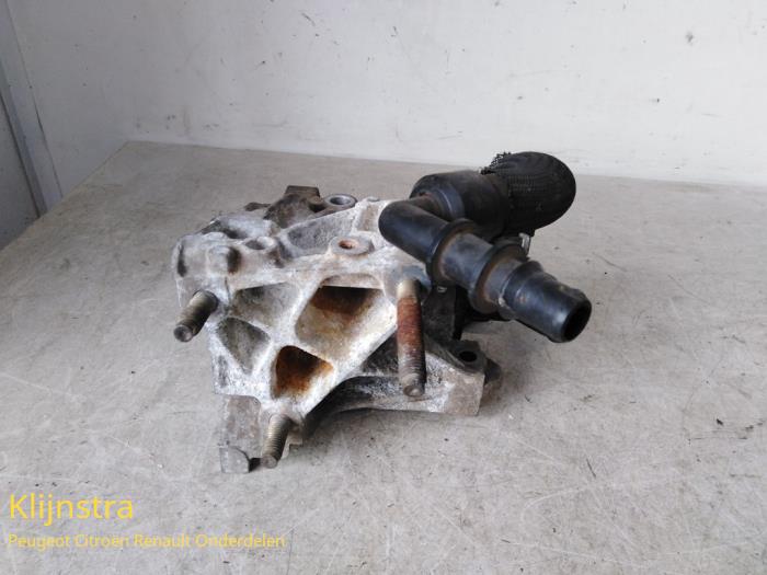 Thermostaathuis van een Peugeot 106 II 1.1 XN,XR,XT,Accent 2000