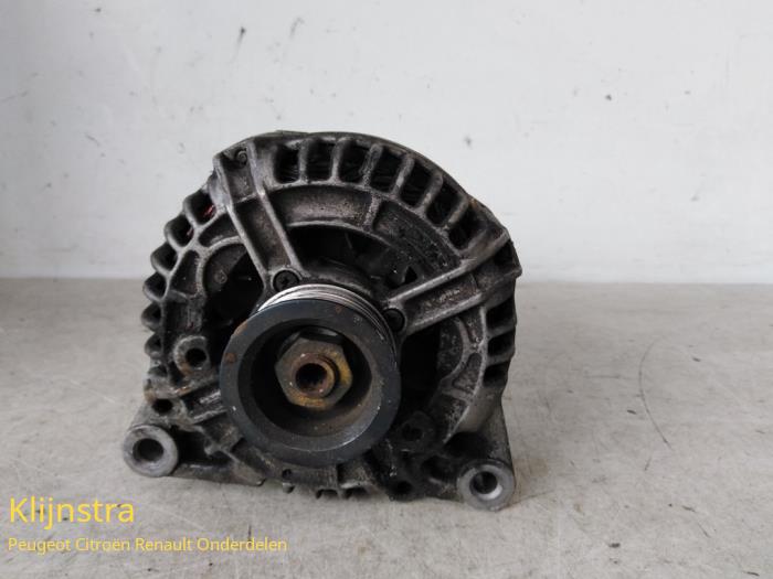 Gebruikte Dynamo Citroen C5 I Berline (DC) 2.2 HDi 16V FAP Prijs op aanvraag aangeboden door Fa. Klijnstra & Zn. VOF